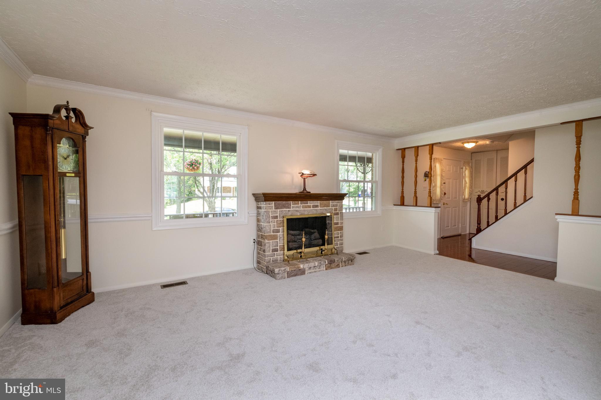 8725 Doves Fly Way Laurel, MD 20723 - Photo 8 of 62