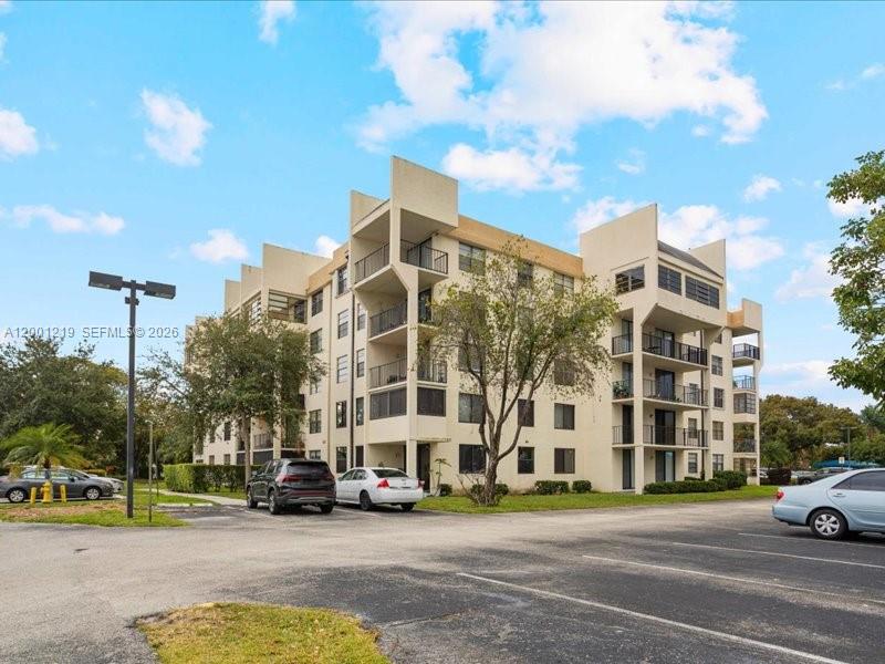 6193 Rock Island Road, Unit 105 Tamarac, FL 33319 - Photo 19 of 24 a building view