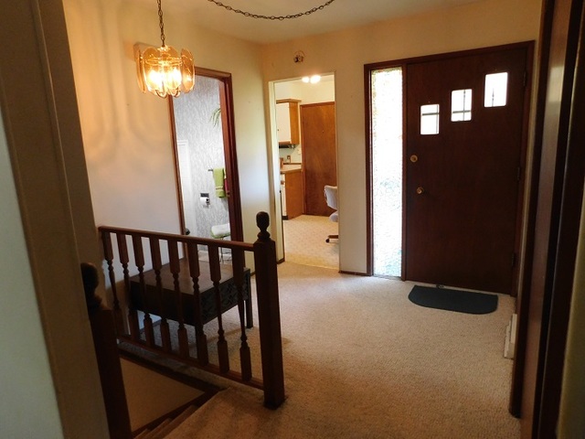 1301 Crest Lane Rochelle, IL 61068 - Photo 3 of 38