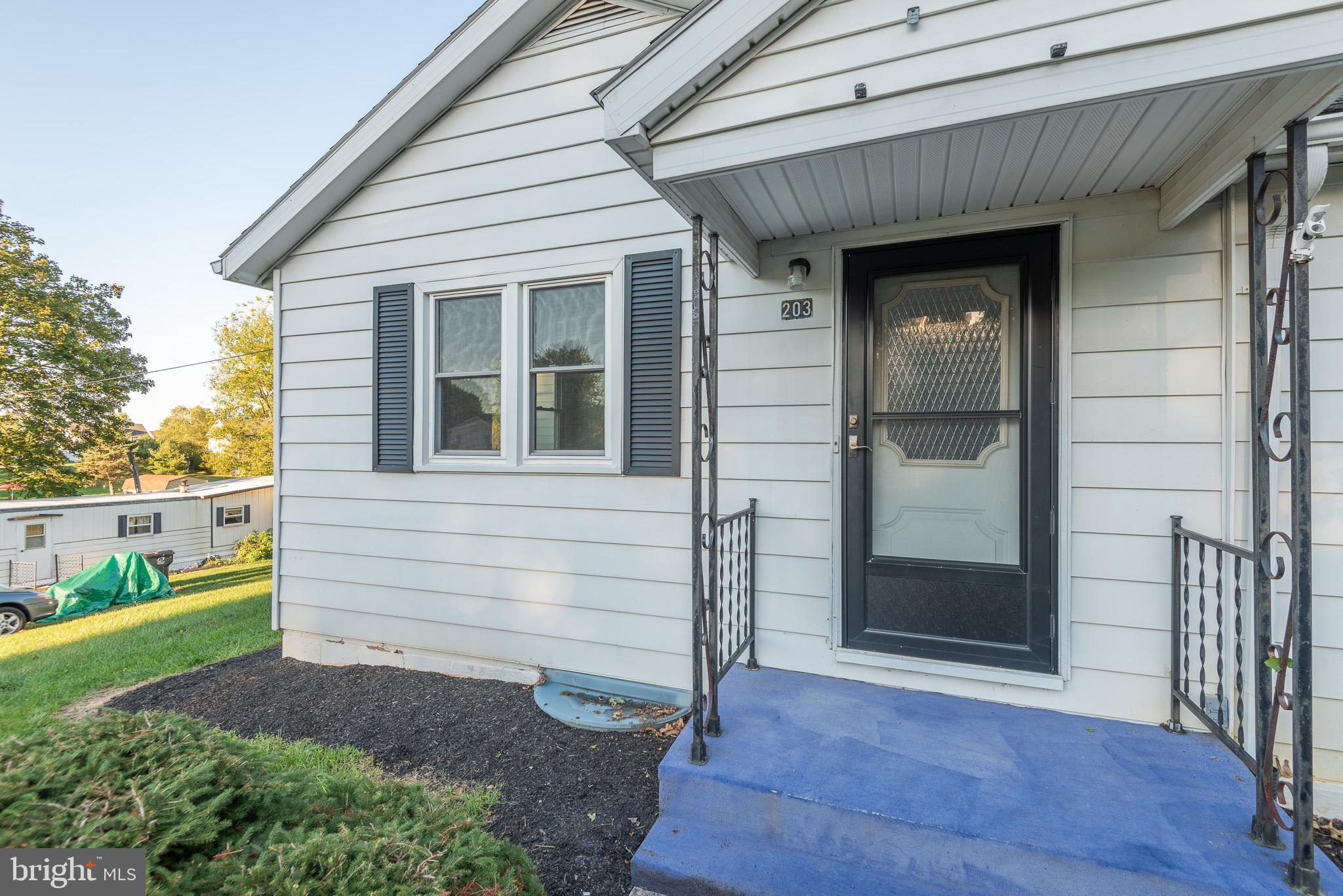 203 East Springville Road Boiling Springs, PA 17007 - Photo 4 of 35 Gallery Image 4
