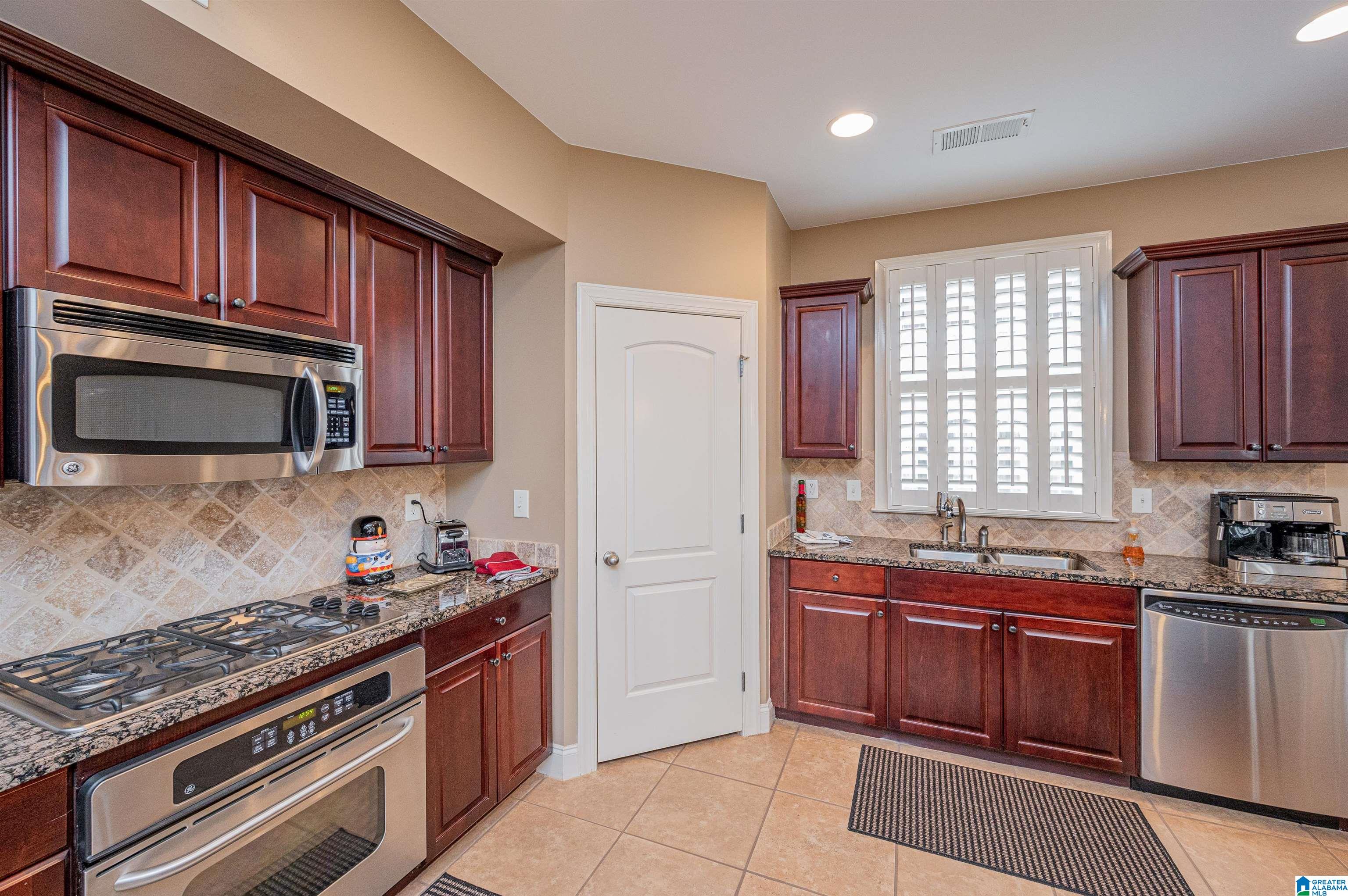 2609 Arbor Way Birmingham, AL 35244 - Photo 16 of 49
