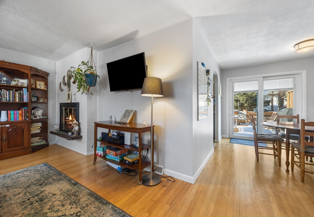 44 Arapahoe Road Bellingham, MA 02019 - Photo 6 of 25