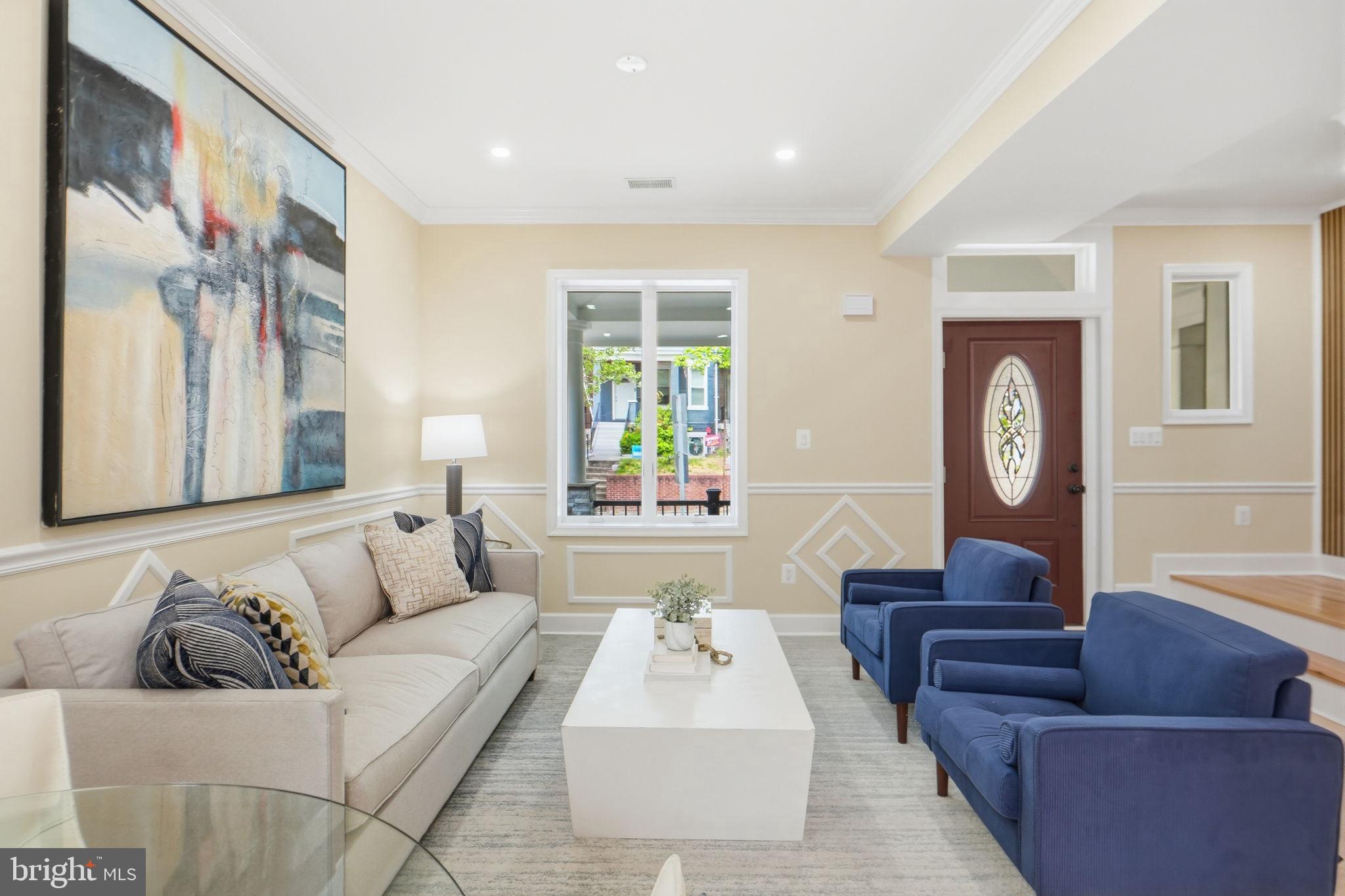 518 Columbia Road Northwest Washington, DC 20001 - Photo 13 of 35 Bright and inviting living space.