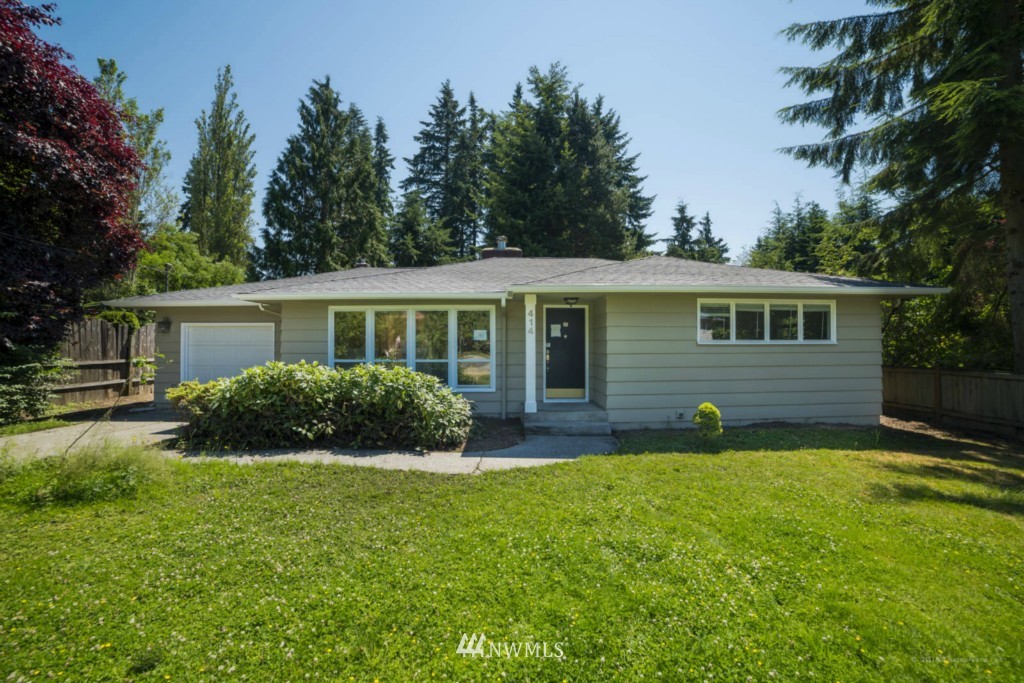 414 South Cabot Road Everett, WA 98203 - Photo 1 of 15