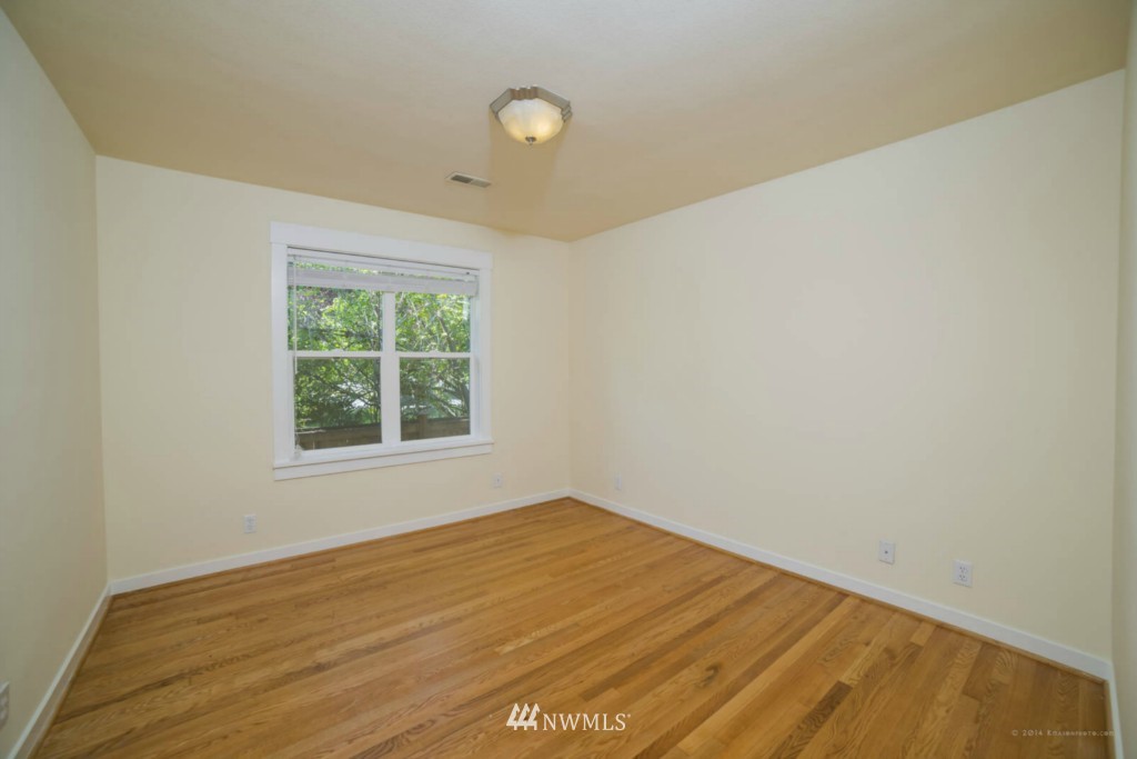 414 South Cabot Road Everett, WA 98203 - Photo 10 of 15