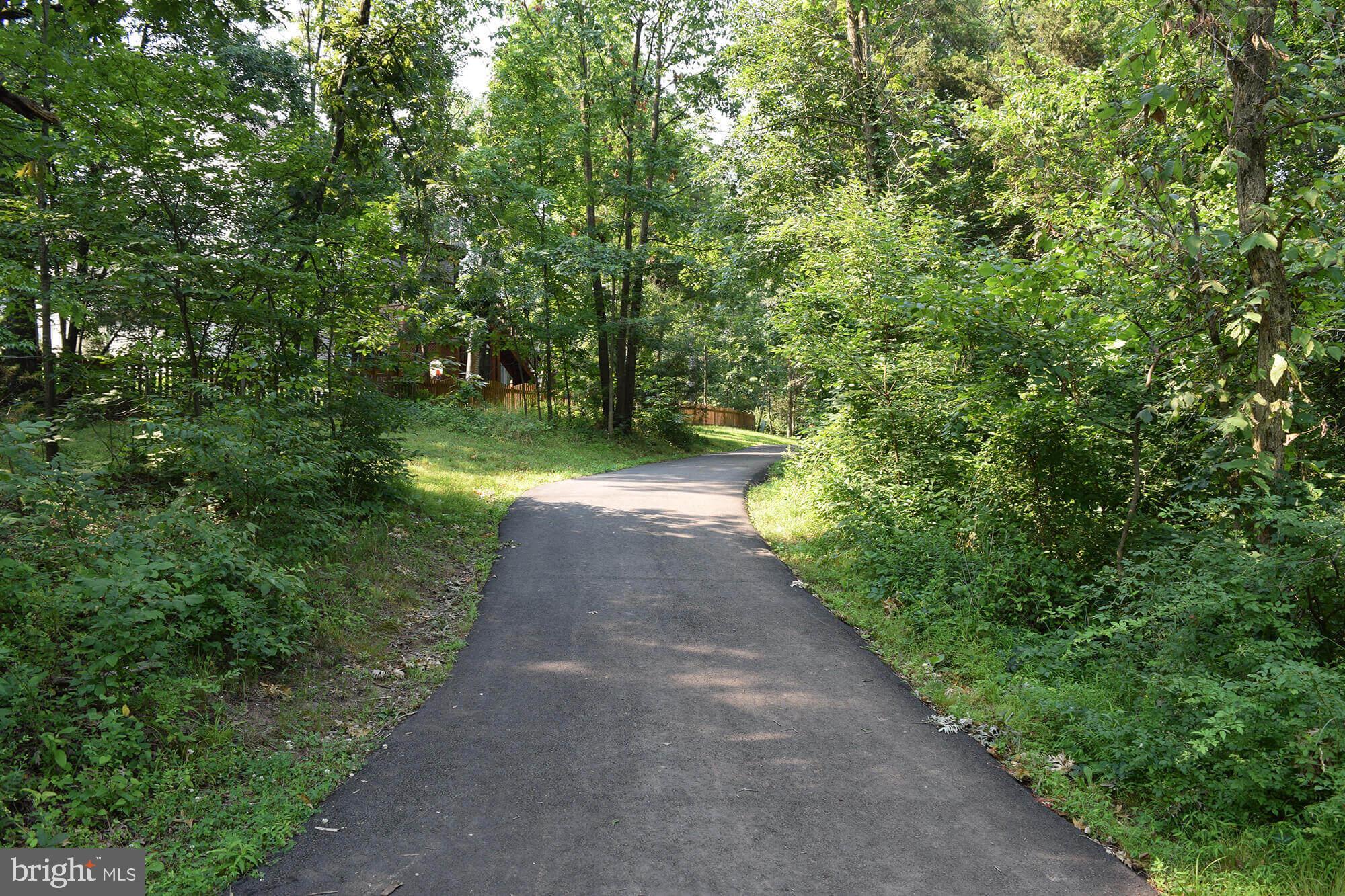 21029 Timber Ridge Terrace, Unit 102 Ashburn, VA 20147 - Photo 21 of 39 Paved Trails