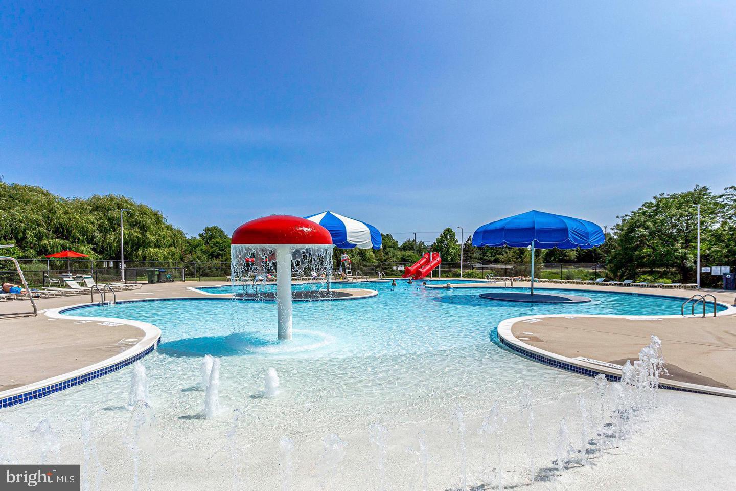 21029 Timber Ridge Terrace, Unit 102 Ashburn, VA 20147 - Photo 24 of 39 Kids pool