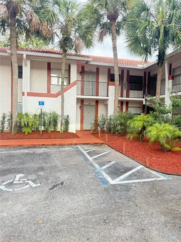 a view of outdoor space yard and front view of a house