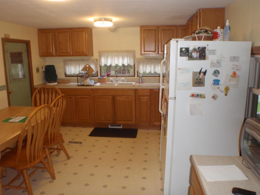 681 Brockway Road Hopkinton, NH 03229 - Photo 2 of 10