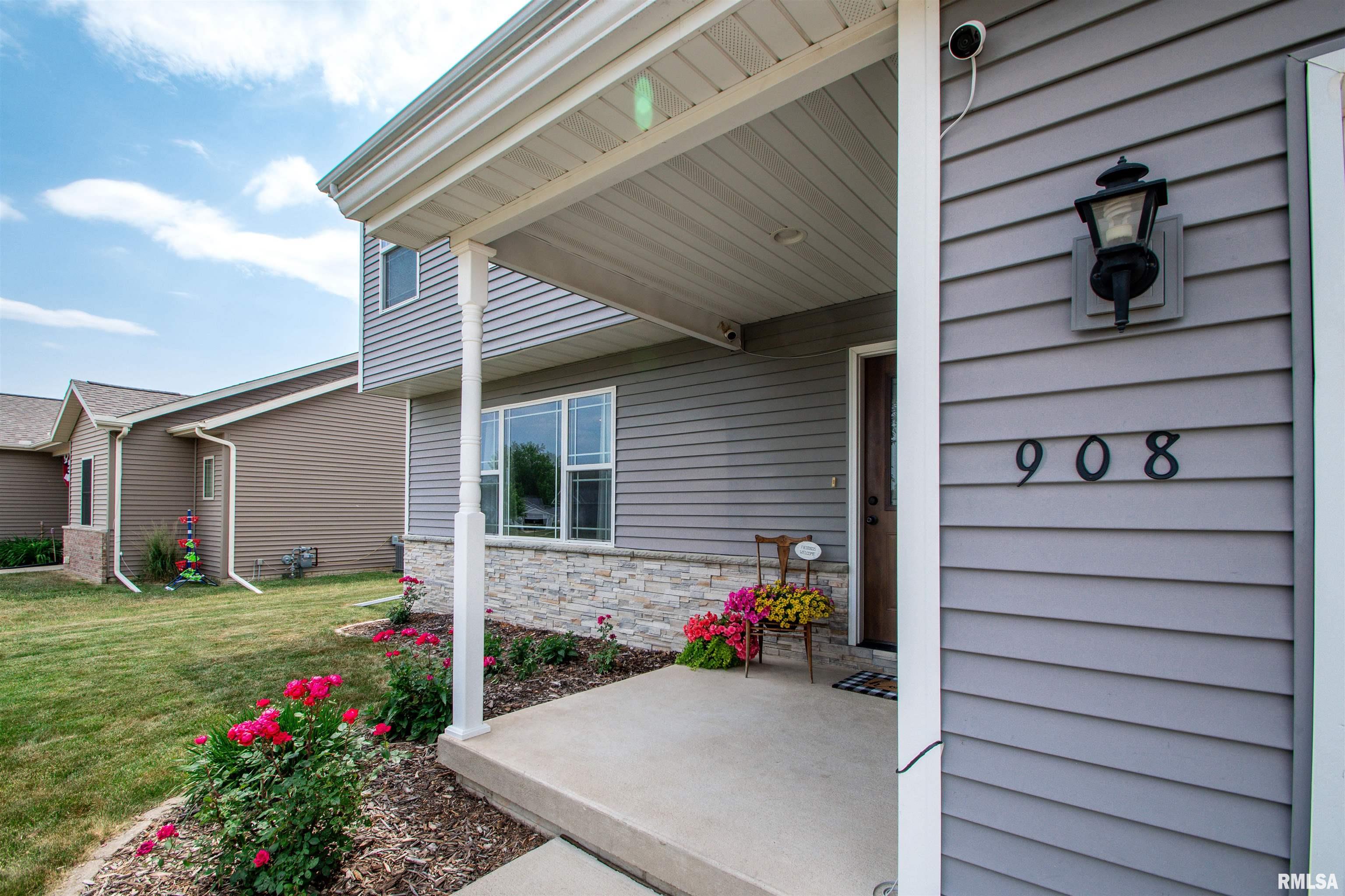 908 Devonshire Road Washington, IL 61571 - Photo 5 of 40 Gallery Image 5