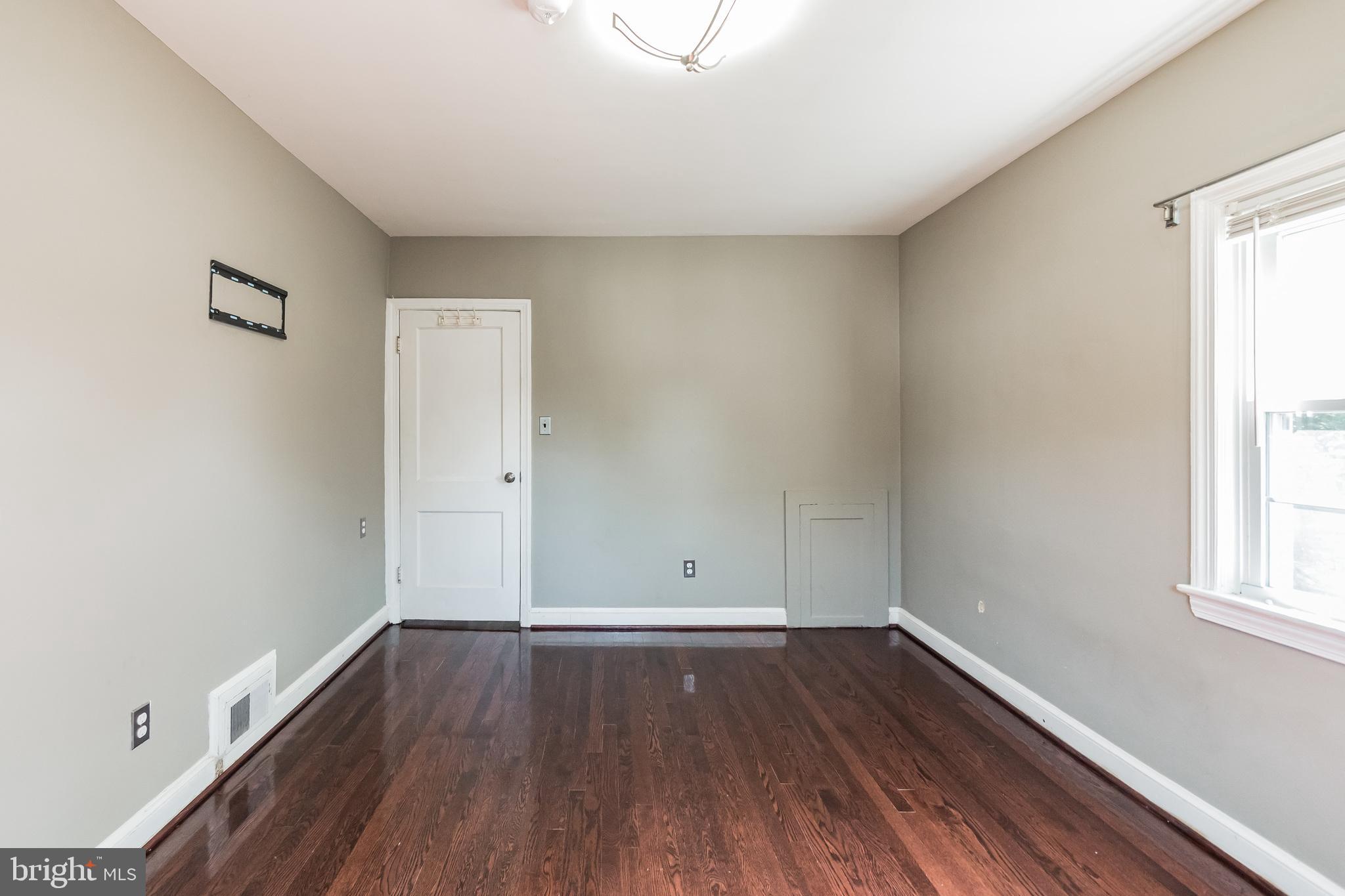 9313 Glenville Road Silver Spring, MD 20901 - Photo 18 of 30 Gallery Image 18