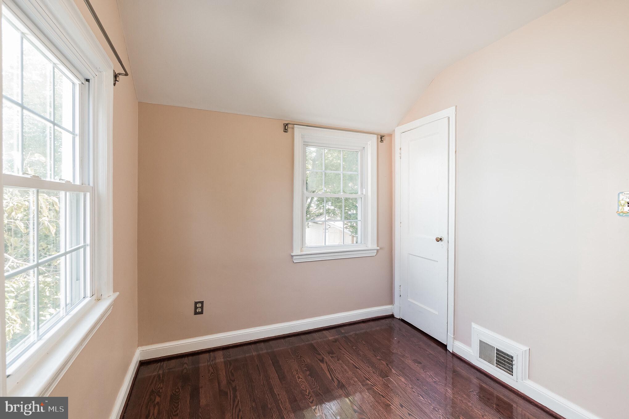 9313 Glenville Road Silver Spring, MD 20901 - Photo 21 of 30 Gallery Image 21