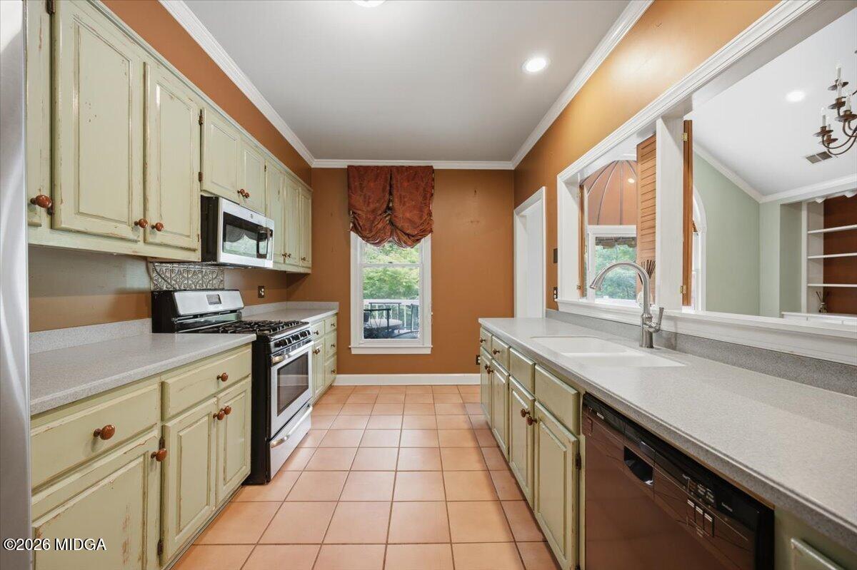 177 Brookstone Way Macon, GA 31210 - Photo 16 of 31 Kitchen