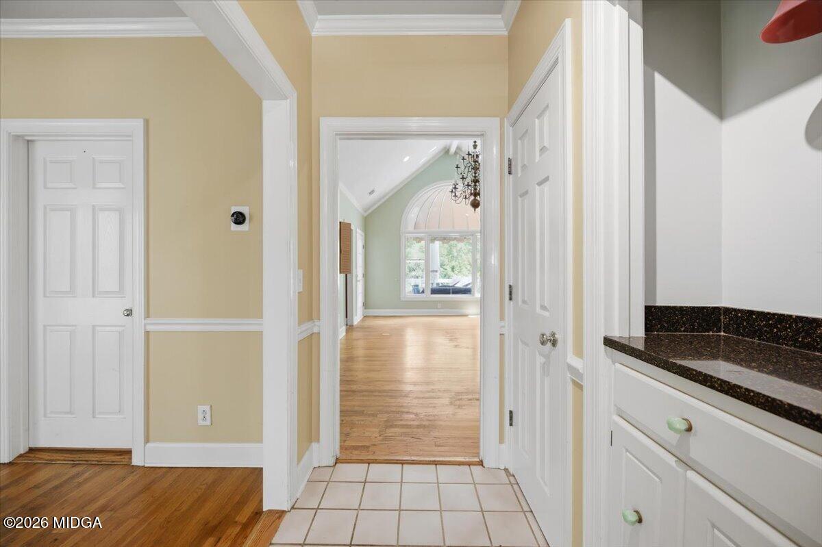 177 Brookstone Way Macon, GA 31210 - Photo 10 of 31 Foyer into Family Room