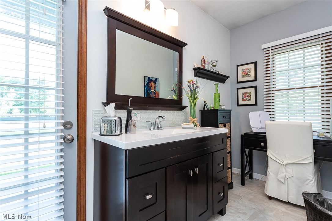 13092 Whitney Road Strongsville, OH 44136 - Photo 18 of 31 Gallery Image 18