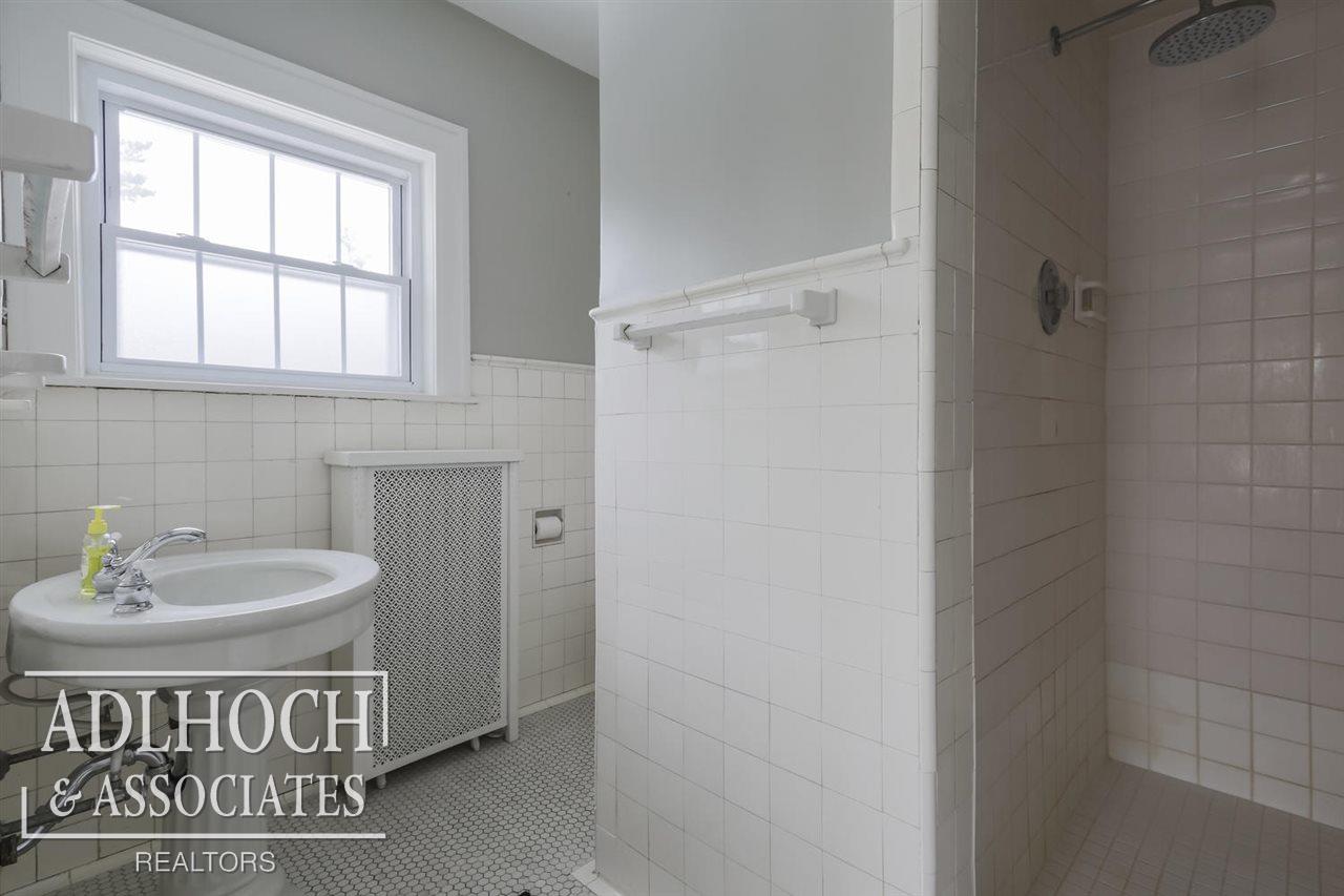 1014 Yorkshire Road Grosse Pointe Park, MI 48230 - Photo 31 of 52