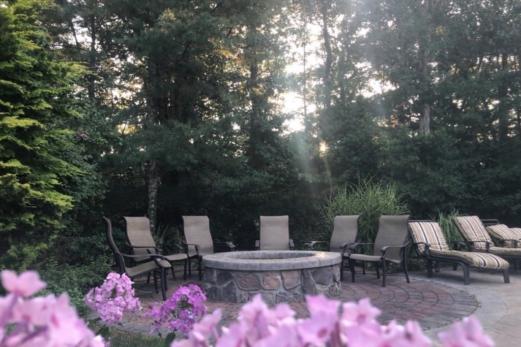 15 Wadsworth Way Sharon, MA 02067 - Photo 29 of 40