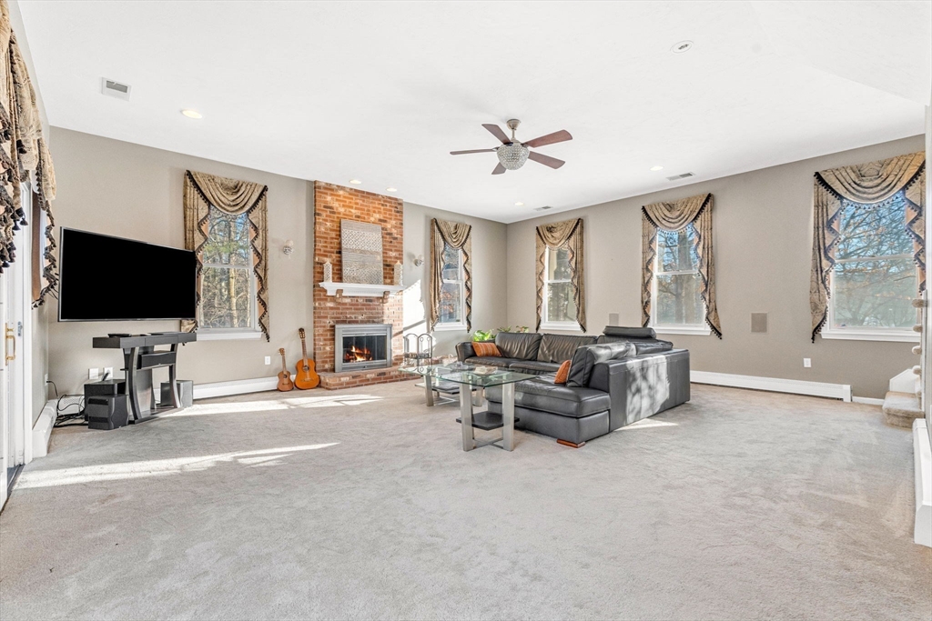 15 Wadsworth Way Sharon, MA 02067 - Photo 9 of 40