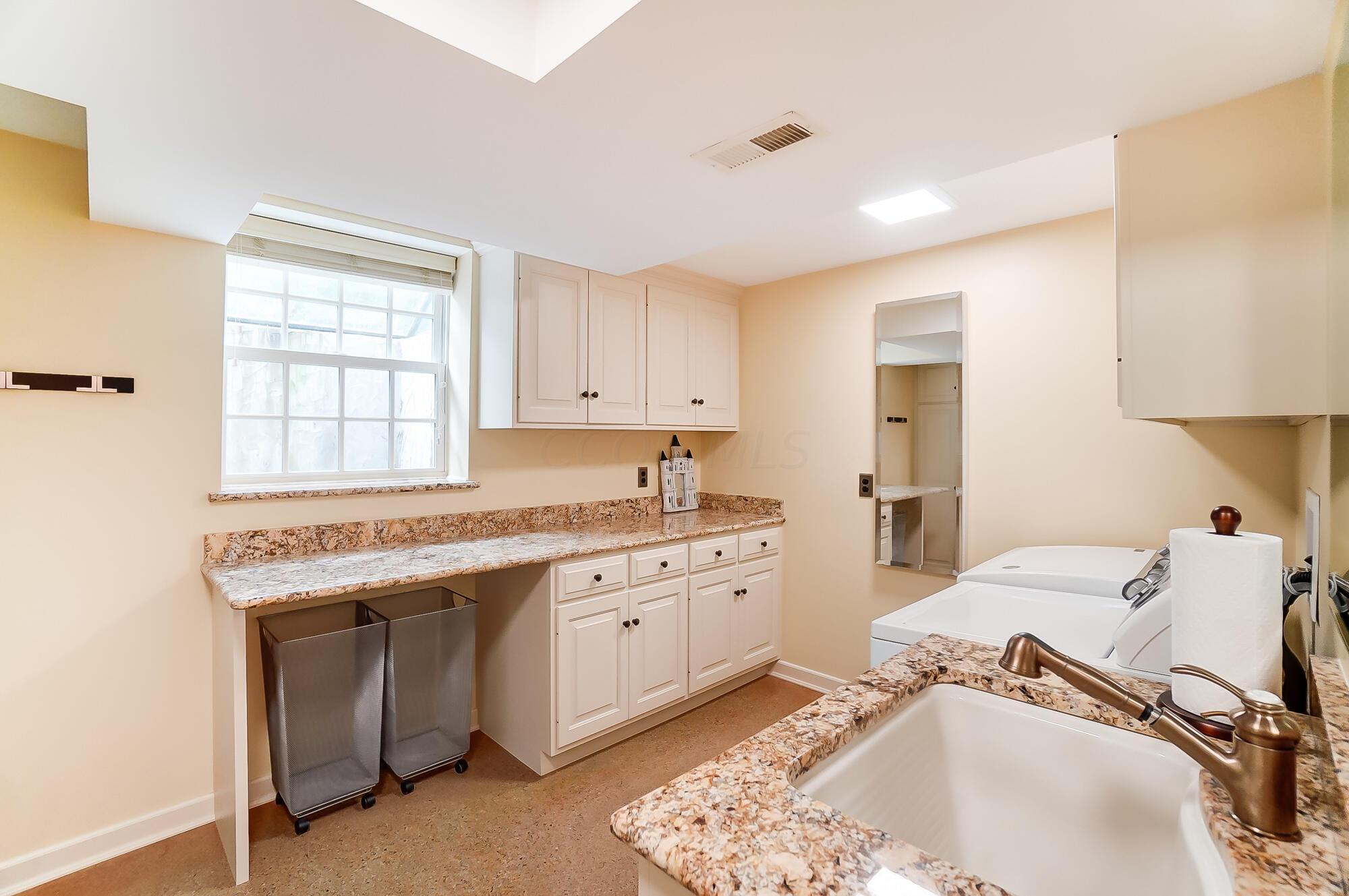 1874 Collingswood Road Upper Arlington, OH 43221 - Photo 89 of 113 093