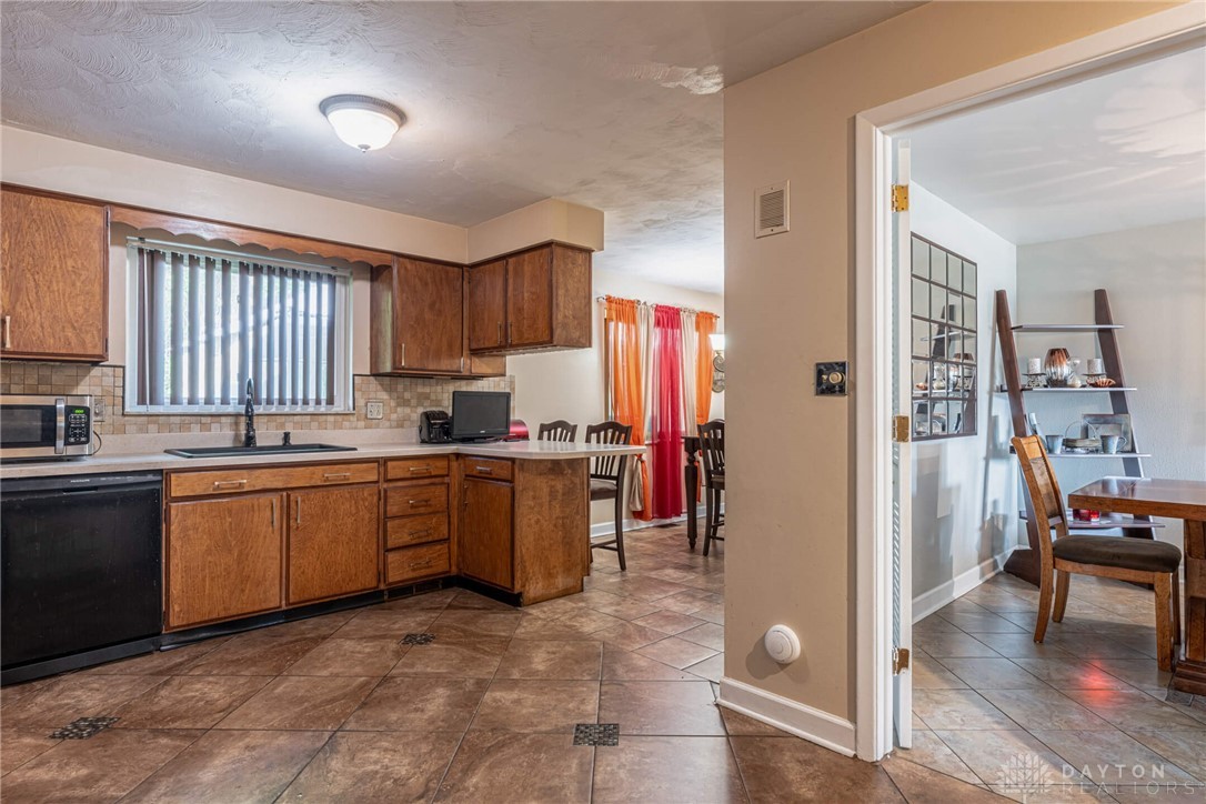3013 Haney Road Dayton, OH 45405 - Photo 9 of 37 Gallery Image 9