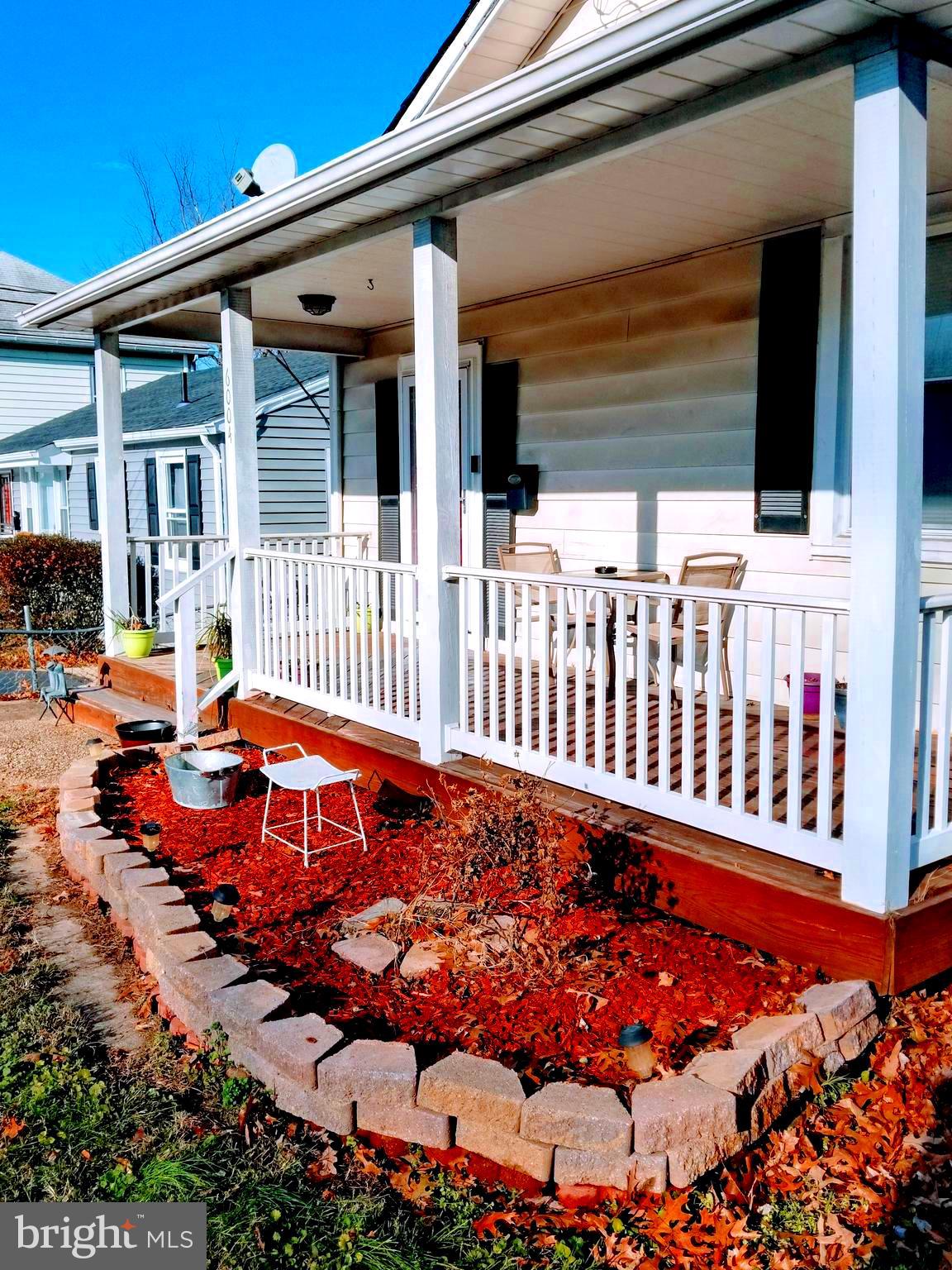 6004 Addison Road Capitol Heights, MD 20743 - Photo 3 of 36 Exterior Porch