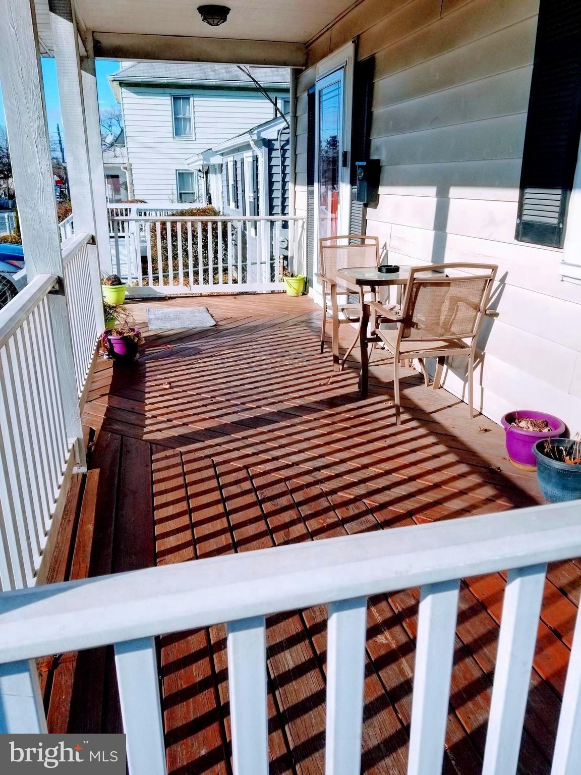 6004 Addison Road Capitol Heights, MD 20743 - Photo 4 of 36 Exterior Porch