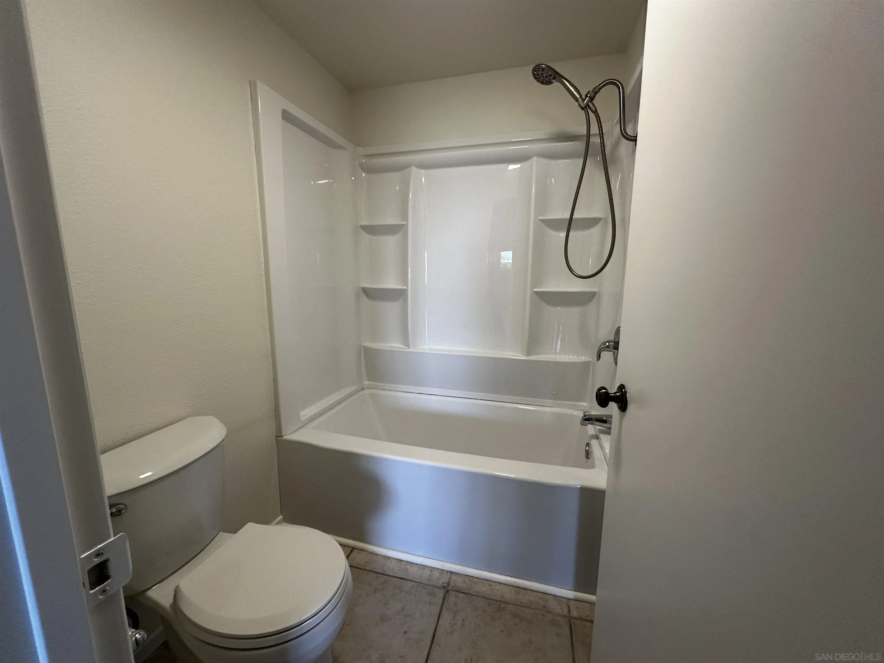 13436 The Square Poway, CA 92064 - Photo 8 of 12