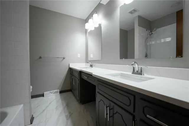 $320,000 | 801 East Piatt Lane, Olathe, KS 66061