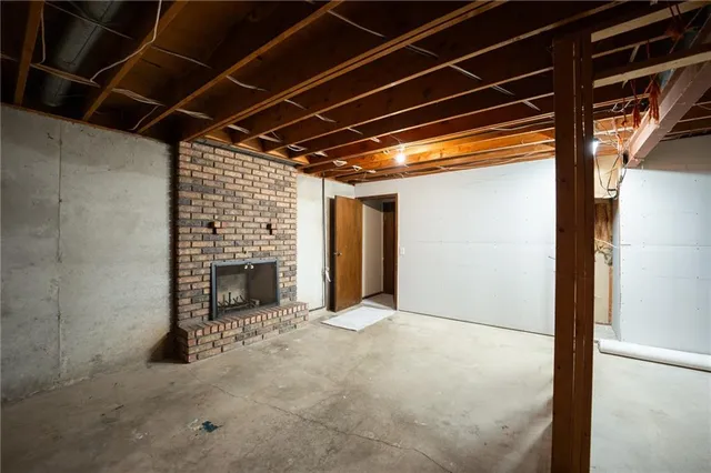 $320,000 | 801 East Piatt Lane, Olathe, KS 66061