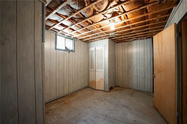 $320,000 | 801 East Piatt Lane, Olathe, KS 66061