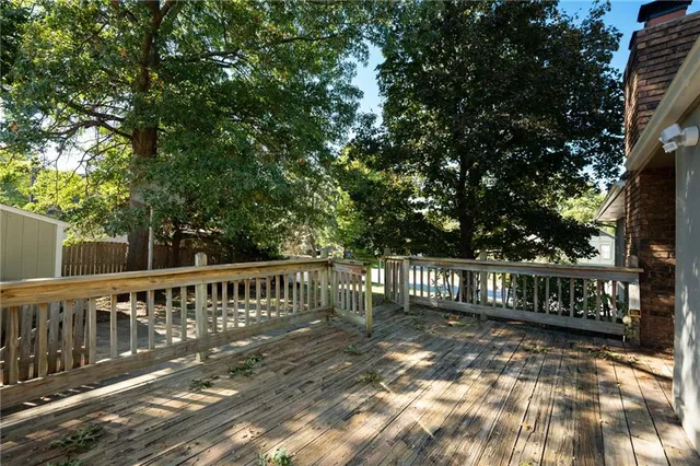 $320,000 | 801 East Piatt Lane, Olathe, KS 66061