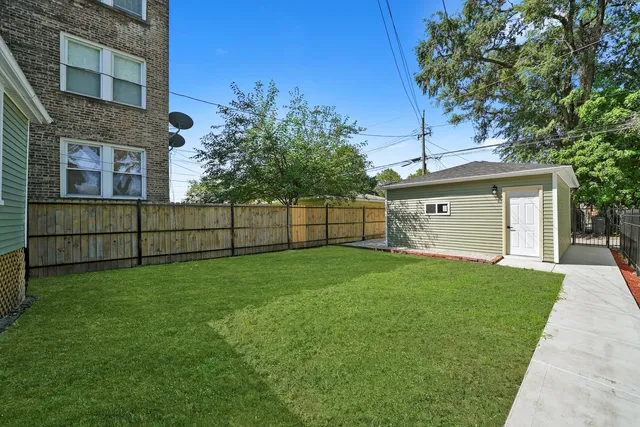$309,900 | 10436 South Eberhart Avenue, Chicago, IL 60628