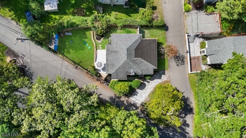 32 Laurel Drive Oak Ridge, NJ 07438 - Photo 29 of 33 Gallery Image 29