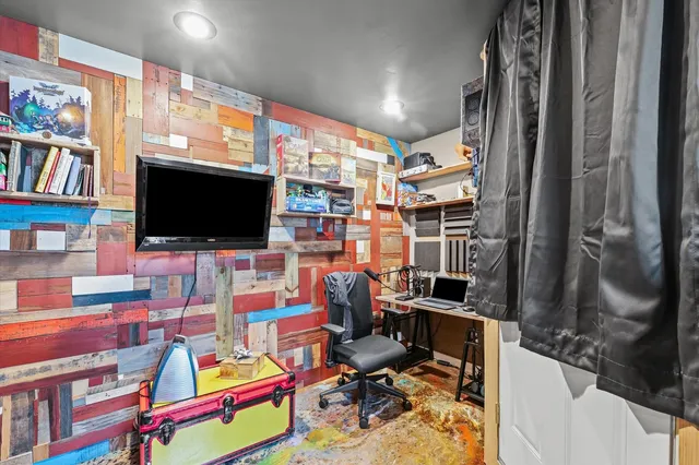 $369,900 | 1307 Farley Lane, Champaign, IL 61822