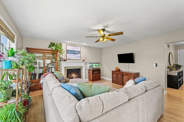 $369,900 | 1307 Farley Lane, Champaign, IL 61822