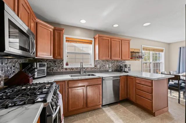 $369,900 | 1307 Farley Lane, Champaign, IL 61822