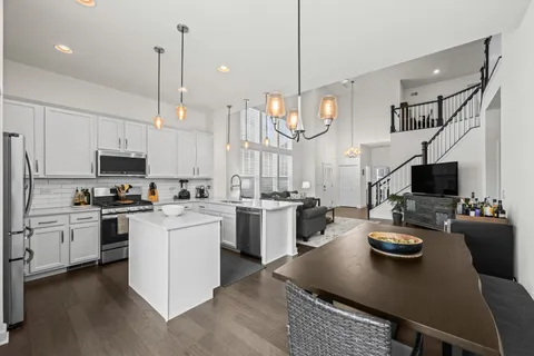 $575,000 | 522 Peterson Court, Barrington, IL 60010