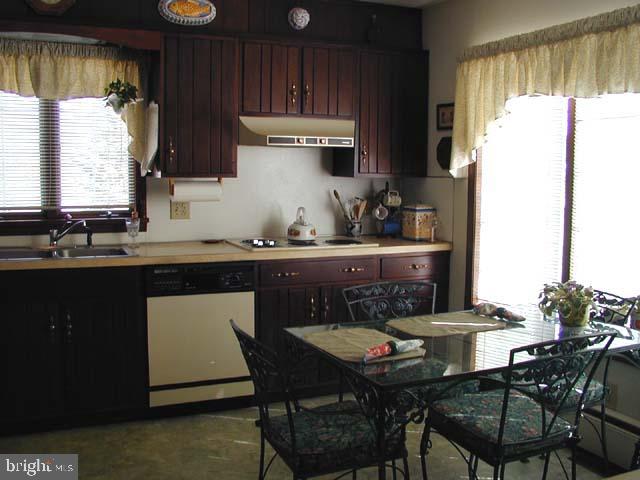 37 Walden Road Lebanon, PA 17042 - Photo 4 of 9 Gallery Image 4