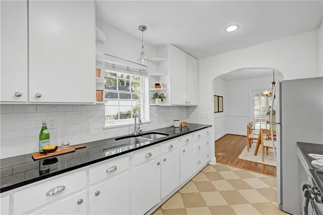 $699,999 | 2064 Edinburgh Terrace Northeast, Atlanta, GA 30307