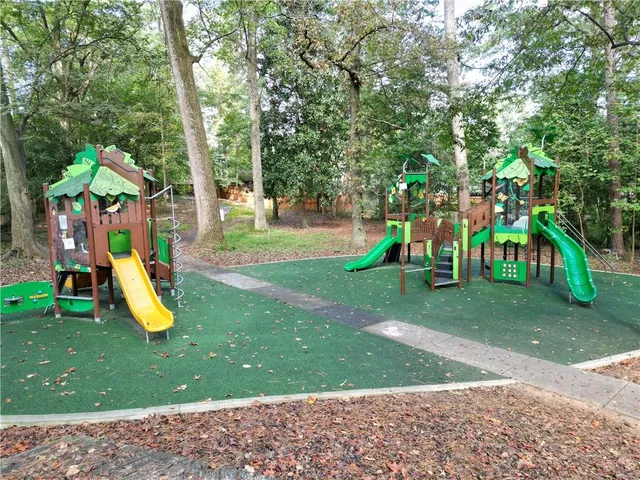 $699,999 | 2064 Edinburgh Terrace Northeast, Atlanta, GA 30307