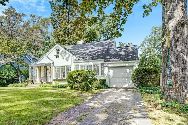 $699,999 | 2064 Edinburgh Terrace Northeast, Atlanta, GA 30307