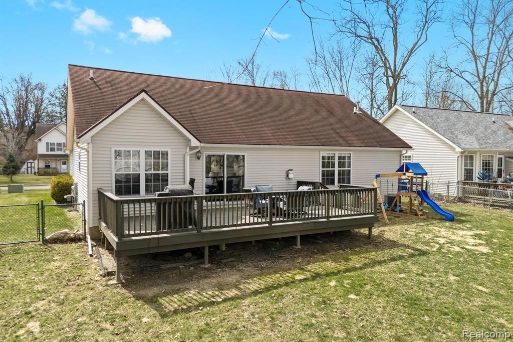 755 1st Street Fenton, MI 48430 - Photo 32 of 35