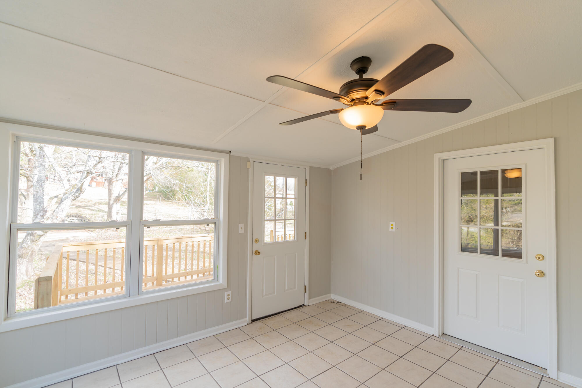 4617 Hancock Road Chattanooga, TN 37416 - Photo 11 of 47 Lots of natural light