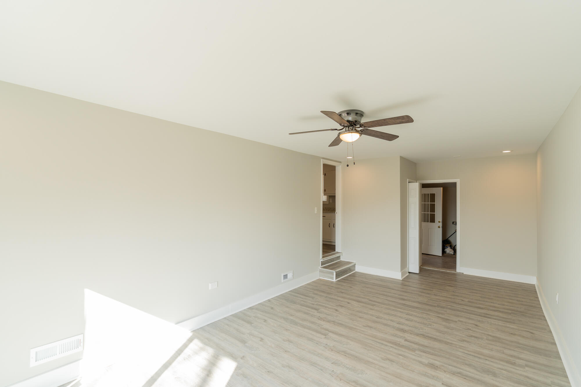 4617 Hancock Road Chattanooga, TN 37416 - Photo 16 of 47 Great room to entertain in