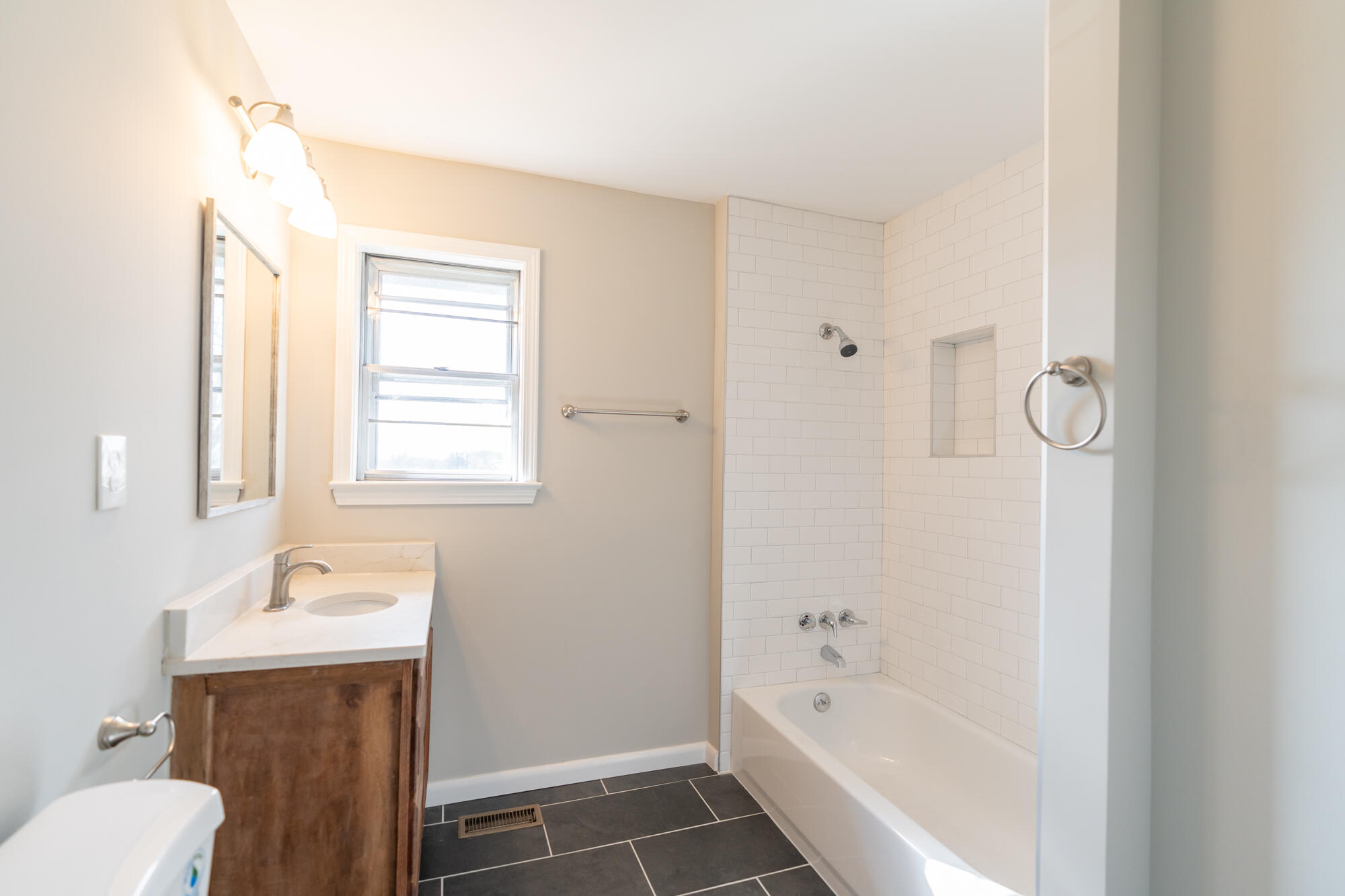 4617 Hancock Road Chattanooga, TN 37416 - Photo 18 of 47 Brand new tiled bathroom