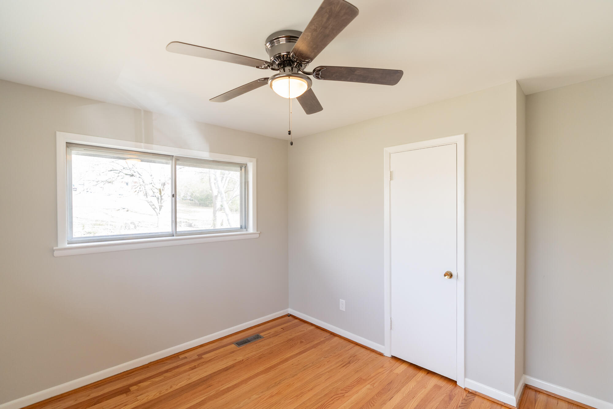 4617 Hancock Road Chattanooga, TN 37416 - Photo 24 of 47 2nd bedroom