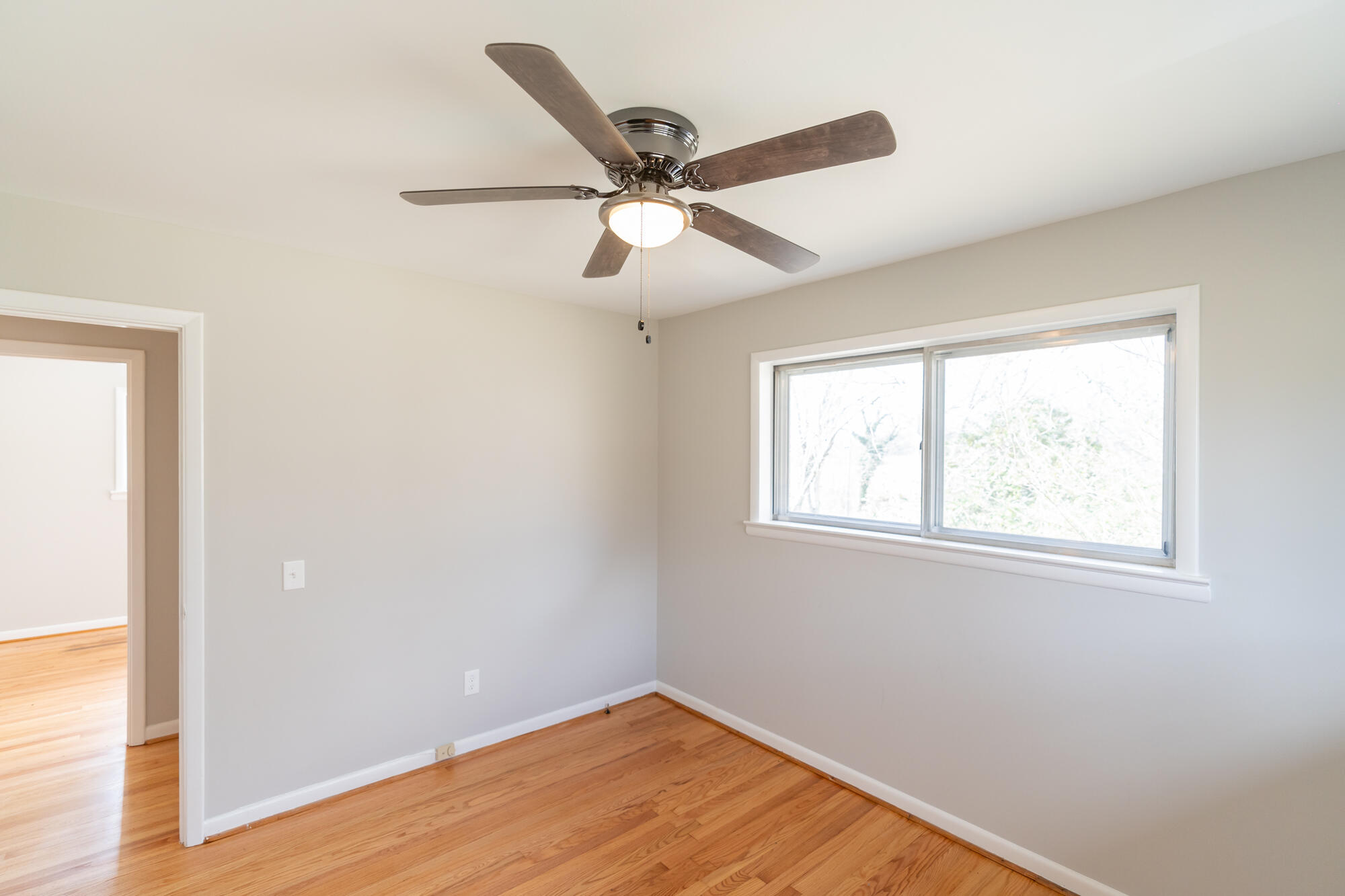 4617 Hancock Road Chattanooga, TN 37416 - Photo 27 of 47 Refinished hardwood floors