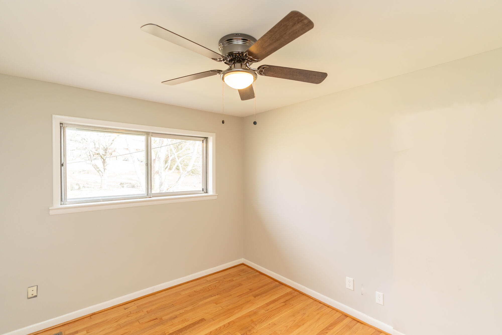 4617 Hancock Road Chattanooga, TN 37416 - Photo 29 of 47 New lighting
