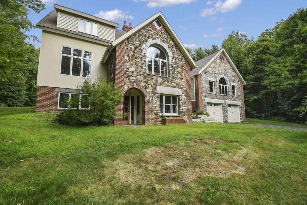 141 Worcester Road New Braintree, MA 01531 - Photo 2 of 42 Gallery Image 2