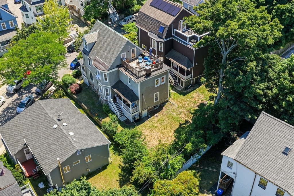 17 Windermere Road Boston, MA 02125 - Photo 33 of 38